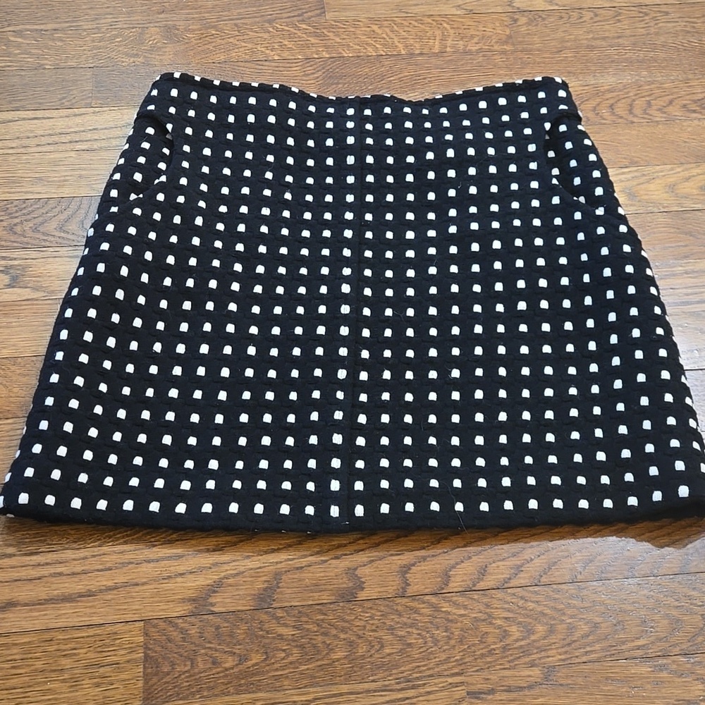 Diane Von Furstenberg Wool Skirt Size 10 Lined In Silk Mini Skirt